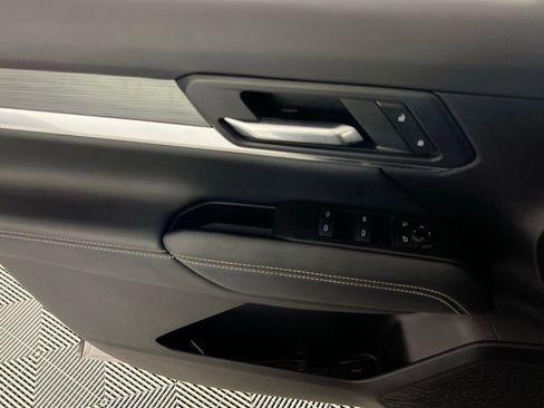 Used 2025 GMC Terrain Elevation image 26