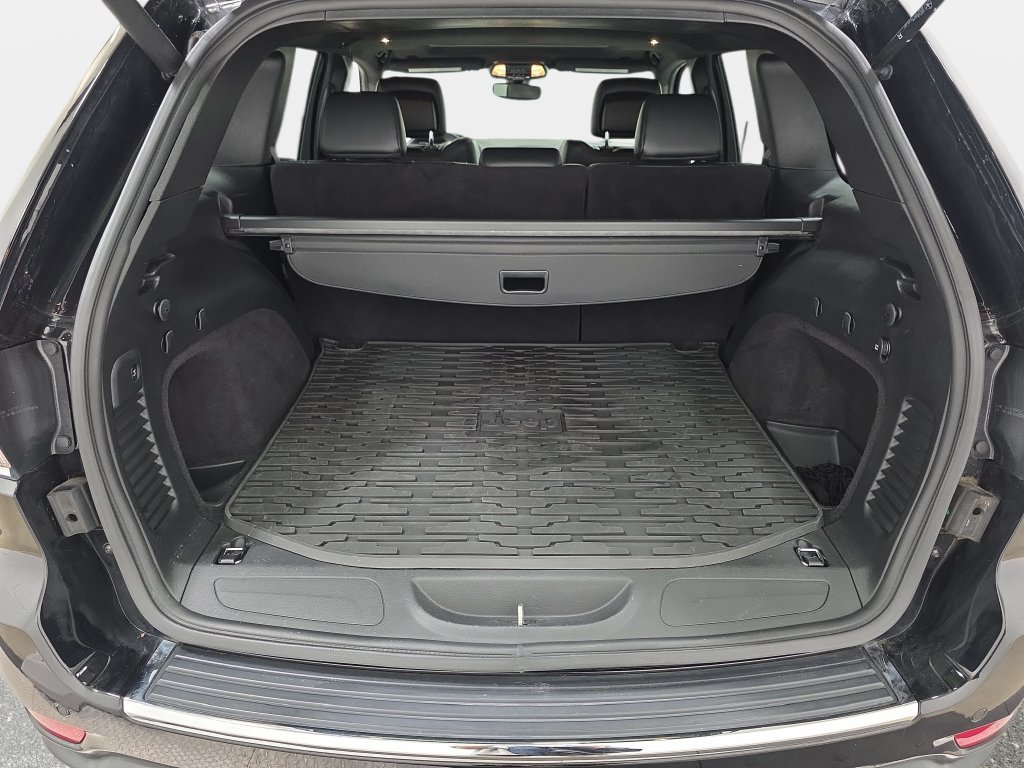 Used 2020 Jeep Grand Cherokee Limited AWD/4WD image 35