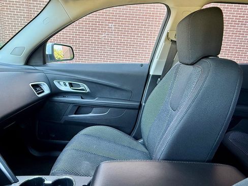 Used 2017 Chevrolet Equinox LT w/ Convenience Package FWD image 28