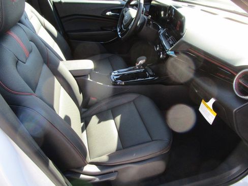 New 2026 Chevrolet Trax RS w/ Driver Confidence Package FWD image 25
