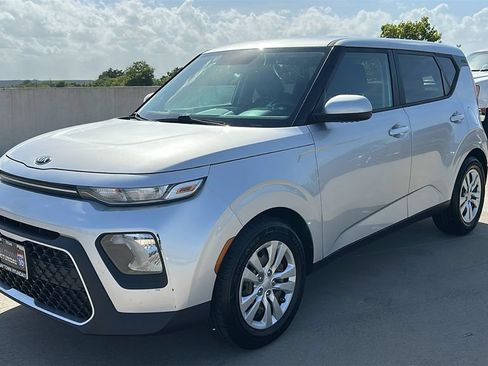 Used 2020 Kia Soul LX FWD image 8