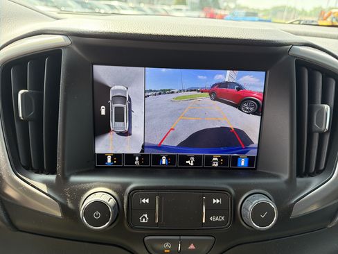 Used 2024 GMC Terrain AT4 w/ Infotainment Package II AWD/4WD image 27