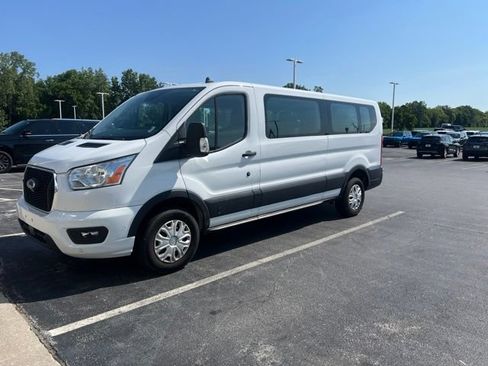 Used 2022 Ford Transit 350 XLT RWD image 2