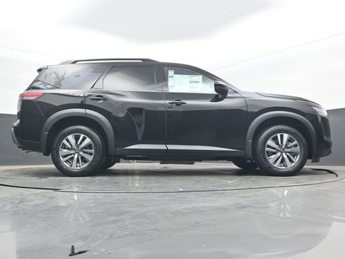 New 2026 Nissan Pathfinder SL FWD image 31