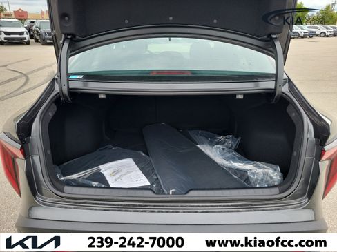 New 2026 Kia K4 FWD image 10