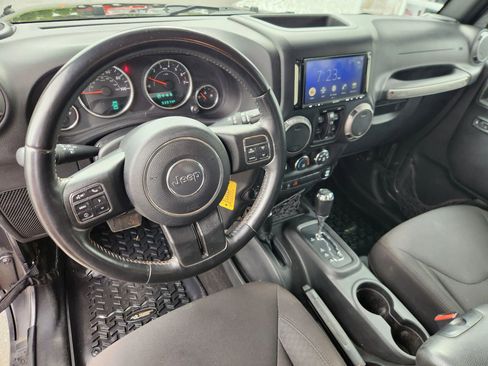 Used 2017 Jeep Wrangler Unlimited Sport w/ Quick Order Package 24S AWD/4WD image 30