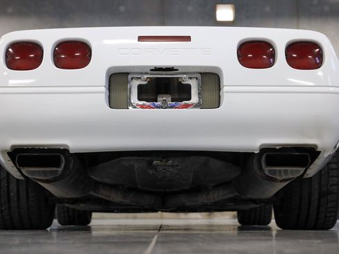 Used 1993 Chevrolet Corvette Coupe image 24