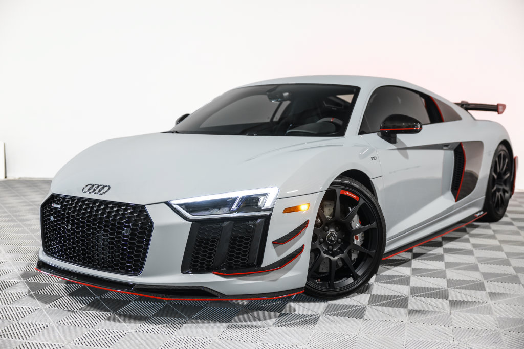 Used 2018 Audi R8 V10 plus w/ Full Leather Package AWD/4WD image 2