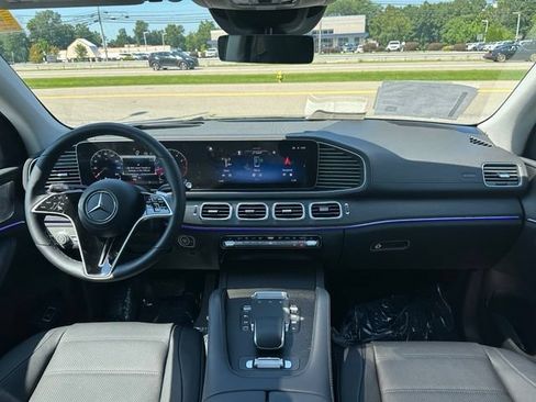 Used 2026 Mercedes-Benz GLS 450 4MATIC image 33