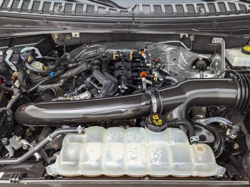 Used 2024 Ford Expedition Max XLT AWD/4WD image 33