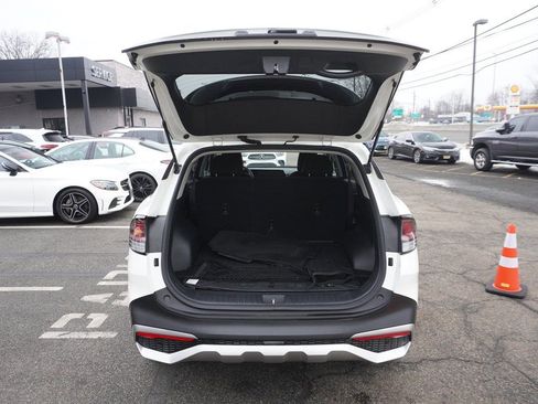 Used 2023 Kia Sportage LX image 17