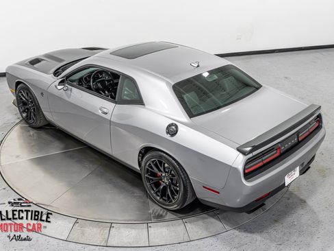 Used 2016 Dodge Challenger SRT Hellcat RWD image 35