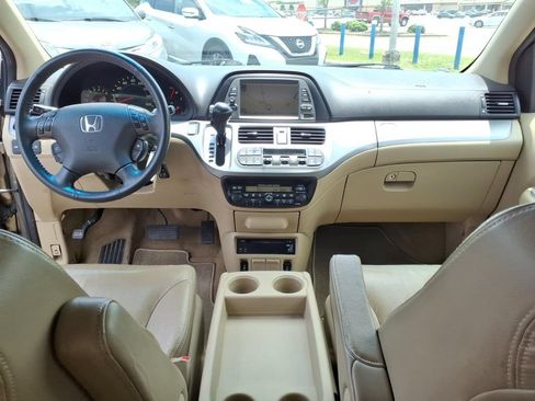 Used 2010 Honda Odyssey Touring image 8
