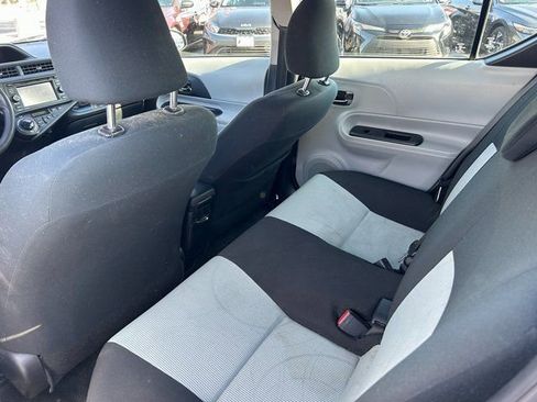 Used 2013 Toyota Prius C image 28
