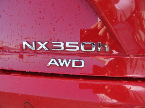 Used 2024 Lexus NX 350h AWD w/ Vision Package image 8