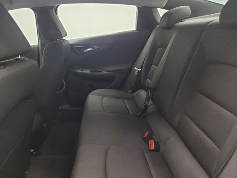 Used 2025 Chevrolet Malibu LS FWD image 18