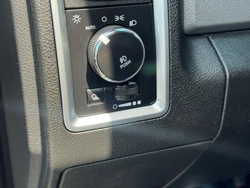 Used 2019 RAM 1500 Big Horn AWD/4WD image 15