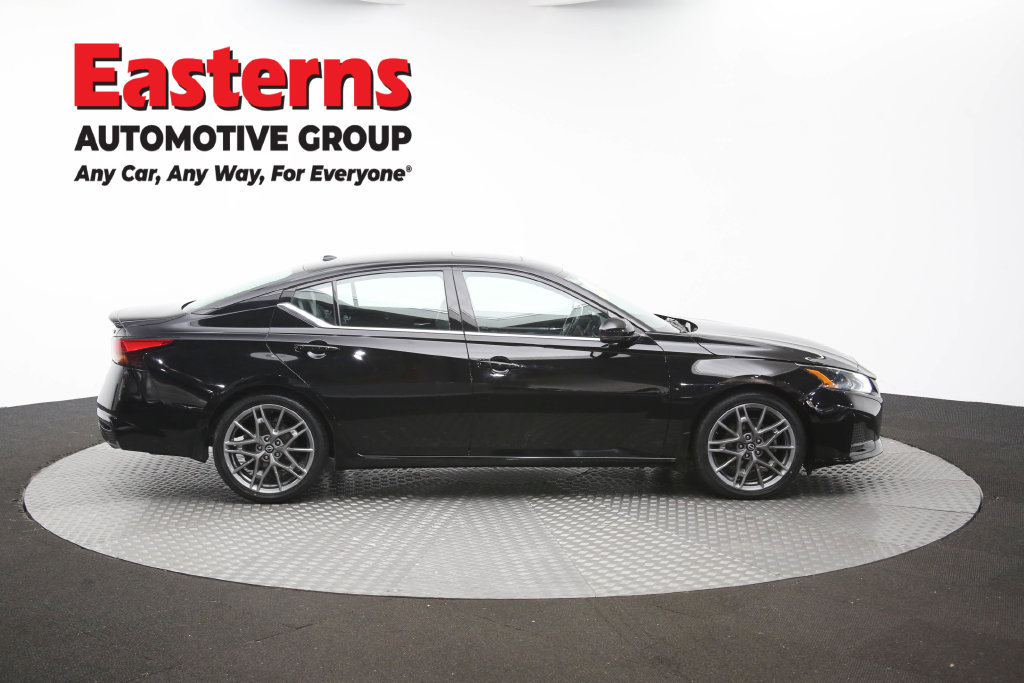 Used 2023 Nissan Altima 2.0 SR FWD image 49