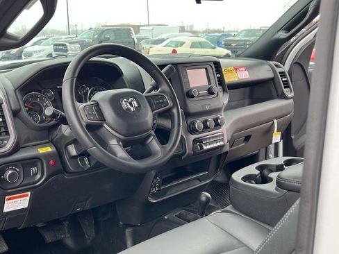 New 2023 RAM 5500 Tradesman w/ Max Tow Package image 18