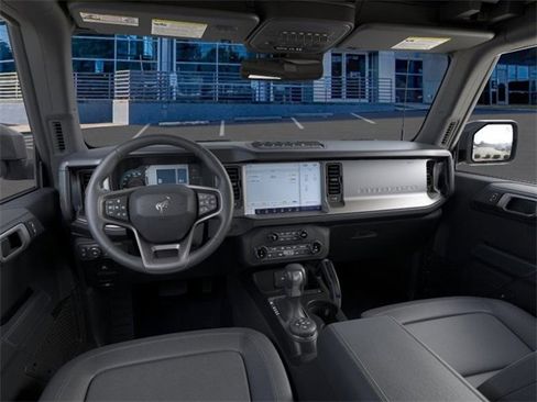 New 2025 Ford Bronco Badlands image 9