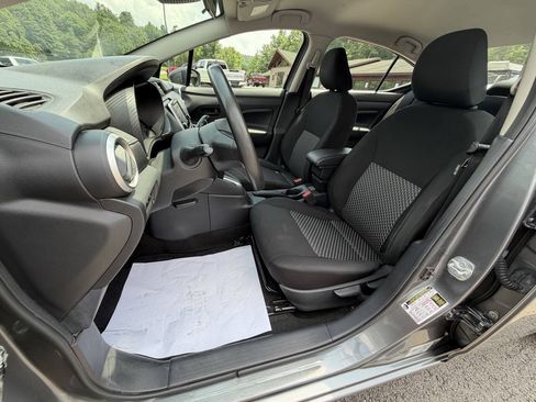Used 2022 Nissan Versa S FWD image 14