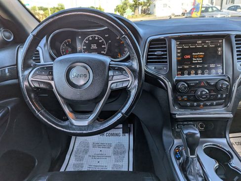 Used 2018 Jeep Grand Cherokee Altitude AWD/4WD image 39
