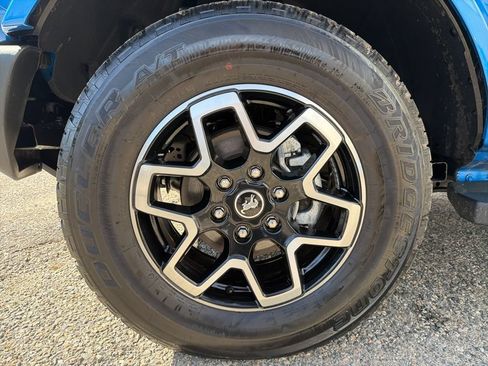Used 2024 Ford Bronco Outer Banks AWD/4WD image 44