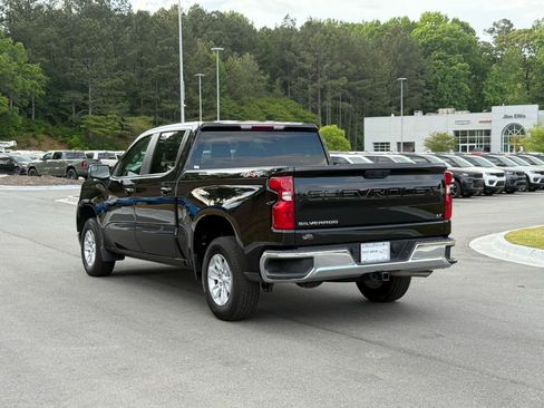 Used 2025 Chevrolet Silverado 1500 LT AWD/4WD image 3