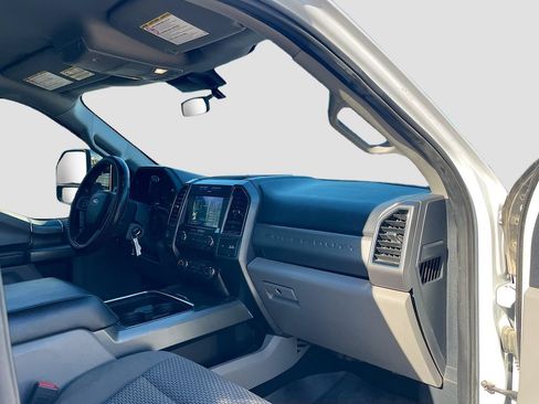 Used 2022 Ford F250 XLT w/ XLT Premium Package AWD/4WD image 29