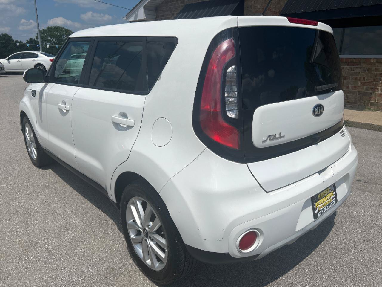 Used 2019 Kia Soul + FWD image 9