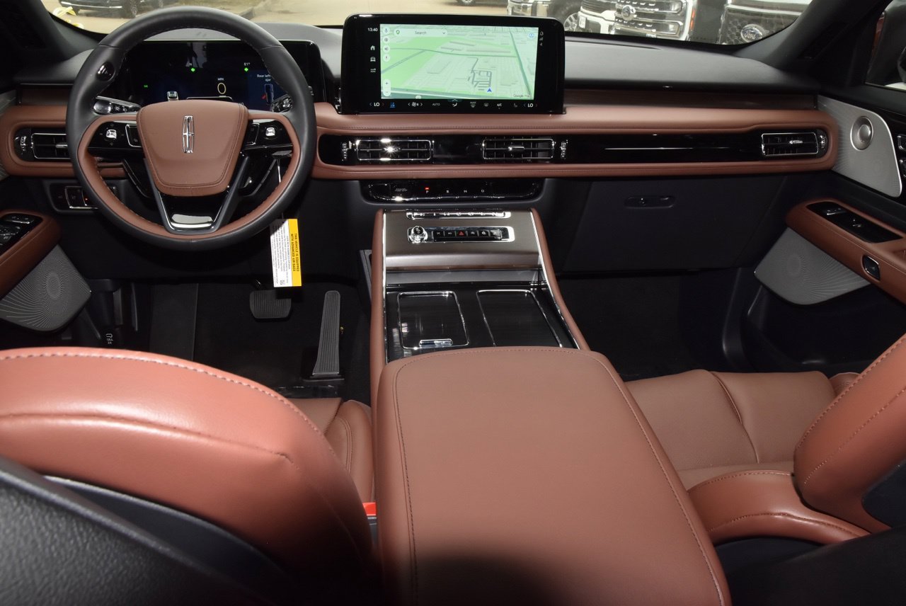New 2027 Lincoln Aviator Reserve AWD/4WD image 17