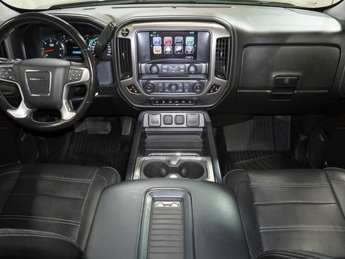 Used 2018 GMC Sierra 1500 Denali AWD/4WD image 13