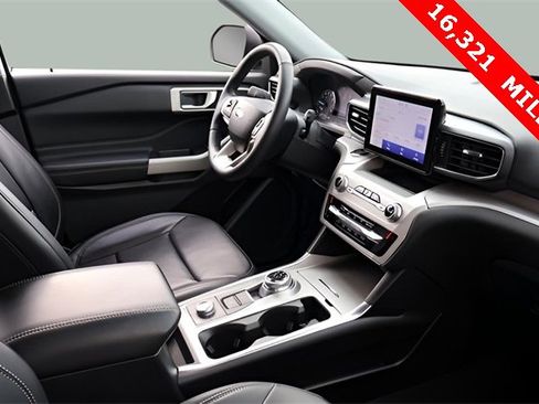 Used 2023 Ford Explorer XLT w/ Equipment Group 202A image 23