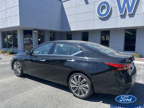 Used 2023 Nissan Altima 2.5 SL FWD image 8