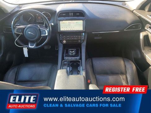 Used 2019 Jaguar F-PACE Prestige image 15