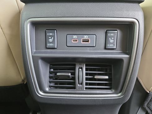 Certified 2024 Nissan Murano Platinum w/ Cargo Package image 32