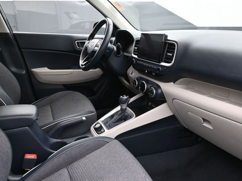 Used 2023 Hyundai Venue Limited w/ Cargo Package image 25