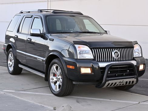 Used 2010 Mercury Mountaineer Premier image 9