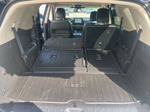 Used 2022 Nissan Pathfinder SL w/ SL Black Package AWD/4WD image 43