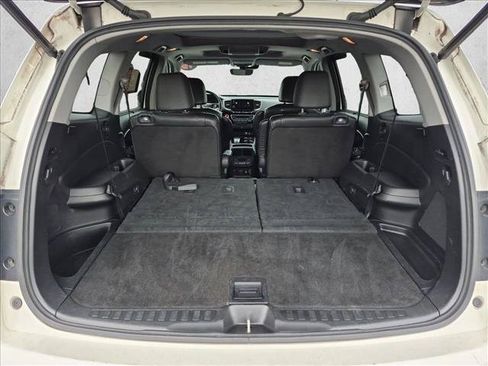 Used 2019 Honda Pilot Elite image 6