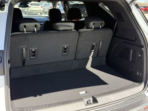 New 2026 Chevrolet Traverse LT w/ Sun and Wheel Package image 20