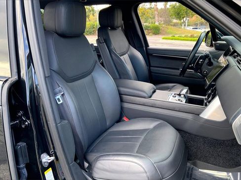 Used 2023 Land Rover Range Rover SE image 9