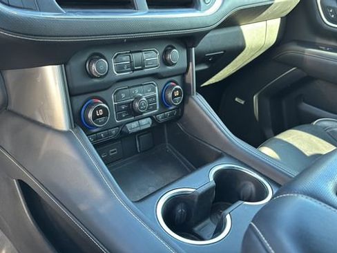 Used 2021 Chevrolet Tahoe Premier w/ Premium Package image 13