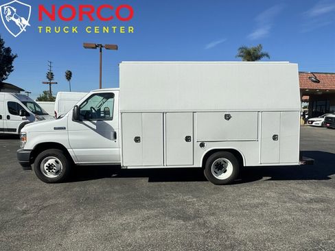 Used 2022 Ford E-350 and Econoline 350 Super Duty w/ Power Windows & Locks Group image 5