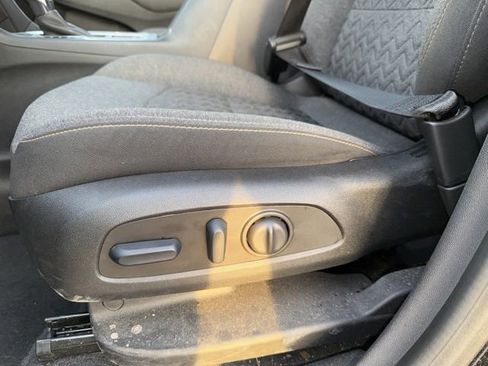 Used 2024 Chevrolet Equinox LT image 28