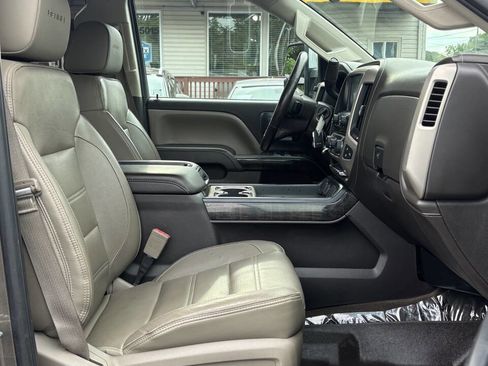 Used 2015 GMC Sierra 2500 Denali w/ Duramax Plus Package AWD/4WD image 19