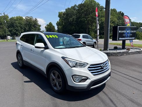 Used 2013 Hyundai Santa Fe Limited w/ Technology Pkg FWD image 2