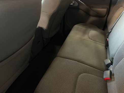 Used 2020 Nissan Frontier SV image 5