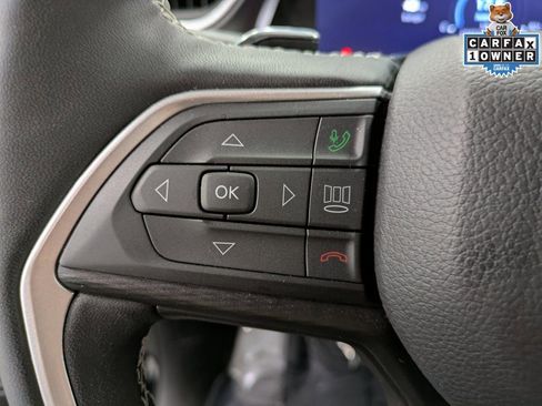 Used 2024 Jeep Grand Cherokee L Altitude AWD/4WD image 19