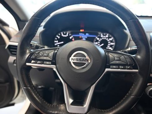 Used 2020 Nissan Altima 2.5 SR FWD image 19
